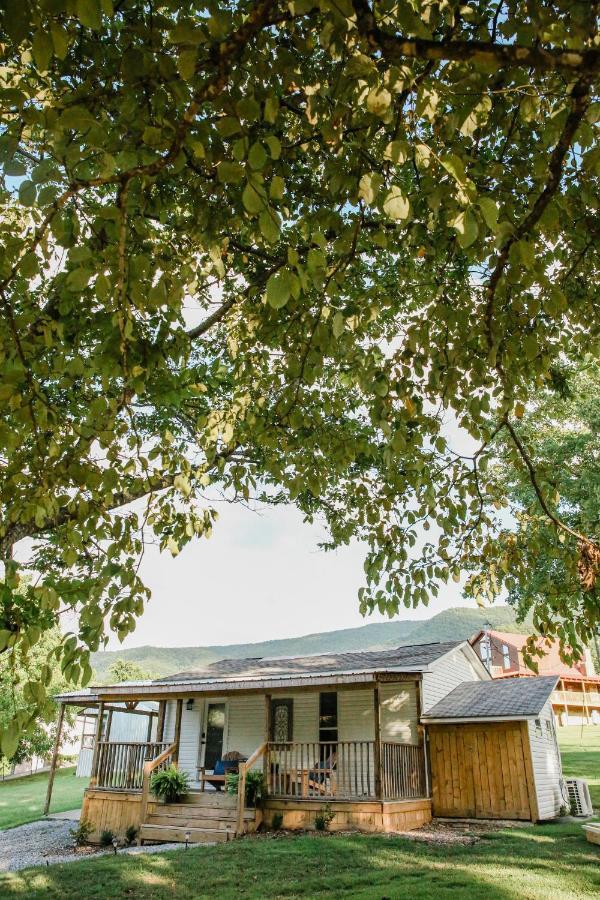Moonlight Cottage - Your Romantic & Scenic Escape เซอเวียร์วีล ภายนอก รูปภาพ